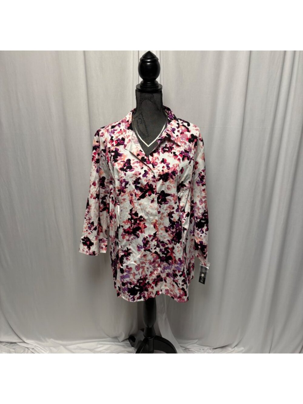 APT 9 Floral Blouse Womens Size 3X White Pink Button Up Structured Shirt NEW